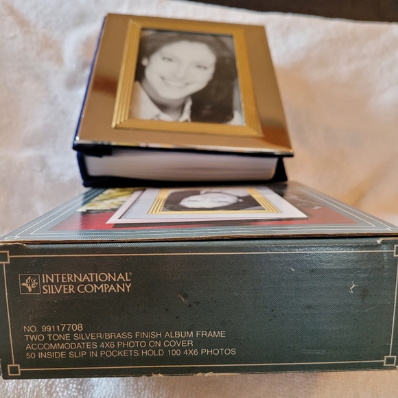 Silver & Gold two tone Velvet Photo Album Glass Fr - Picture 3 of 11